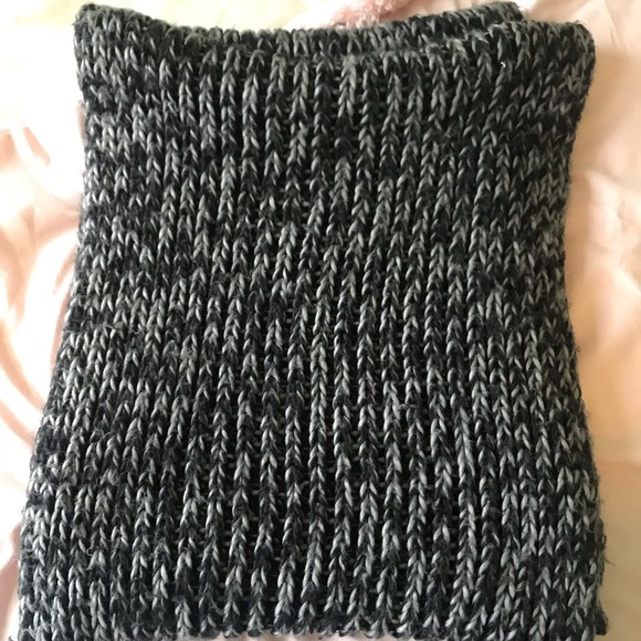 Infinity Scarf - Picture 2 of 3